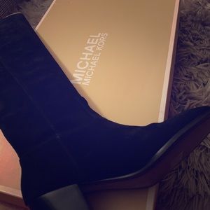 Black suede Avery boots , Michael Kors